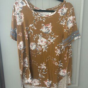Maurices Size Large Mustard Floral Loose Fitting Tshirt